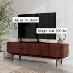 Meuble TV à lattes avec pieds en bois et portes de rangement, marron / marron clair / beige / acajou, style scandinave du milieu du siècle, convient aux téléviseurs jusqu'à 65 pouces