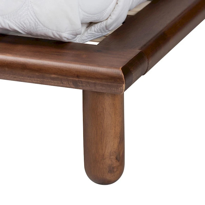 Cadre de lit bas en bois d'hévéa avec balustrade arrondie, Noyer, Style moderne du milieu du siècle, Grand lit / Très grand lit, 2 personnes