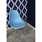 Chaise de salle à manger en plastique style Eiffel, rouge/bleu/jaune/noir, pieds en bois naturel, 1 personne