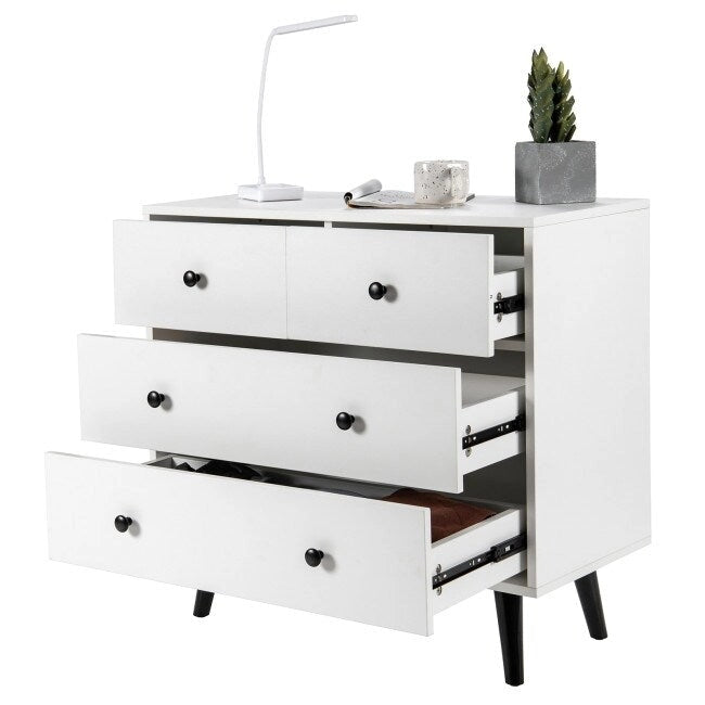 Commode à 4 tiroirs avec poignées métalliques et pieds fuselés, blanche, style moderne