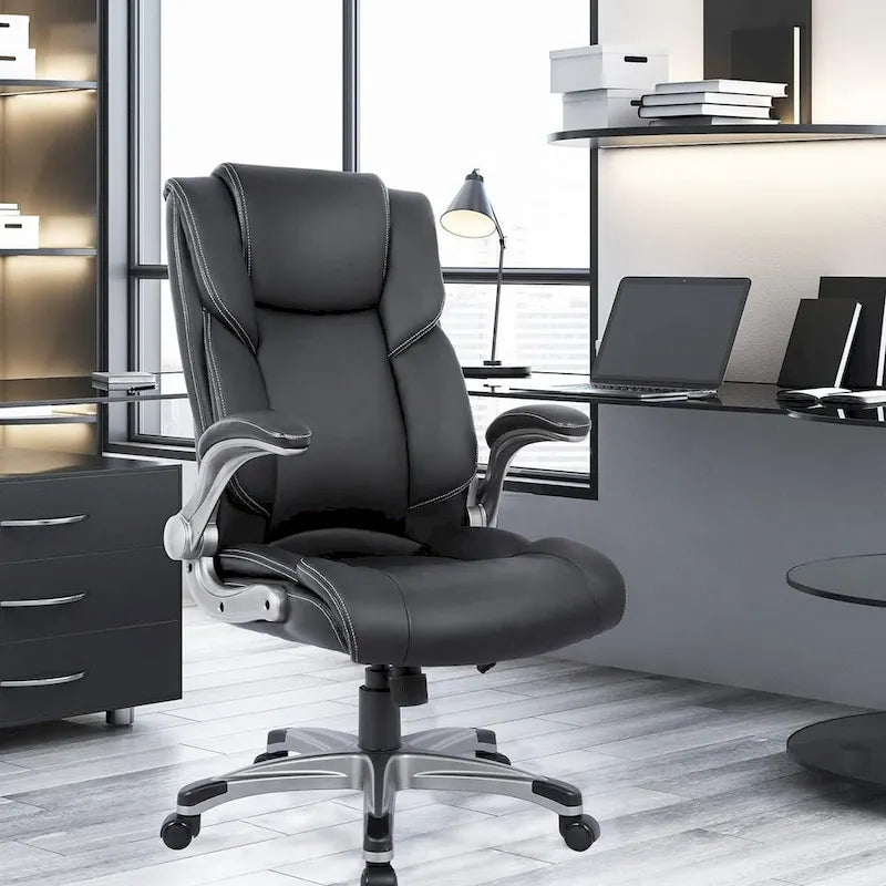 Fauteuil de bureau à dossier haut en cuir reconstitué avec accoudoirs relevables, marron/noir, style moderne, 1 personne
